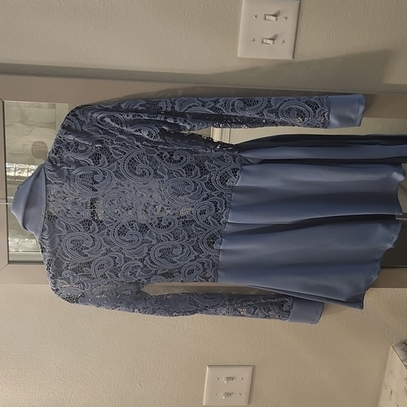 Size medium Blue romper - Picture 2 of 3